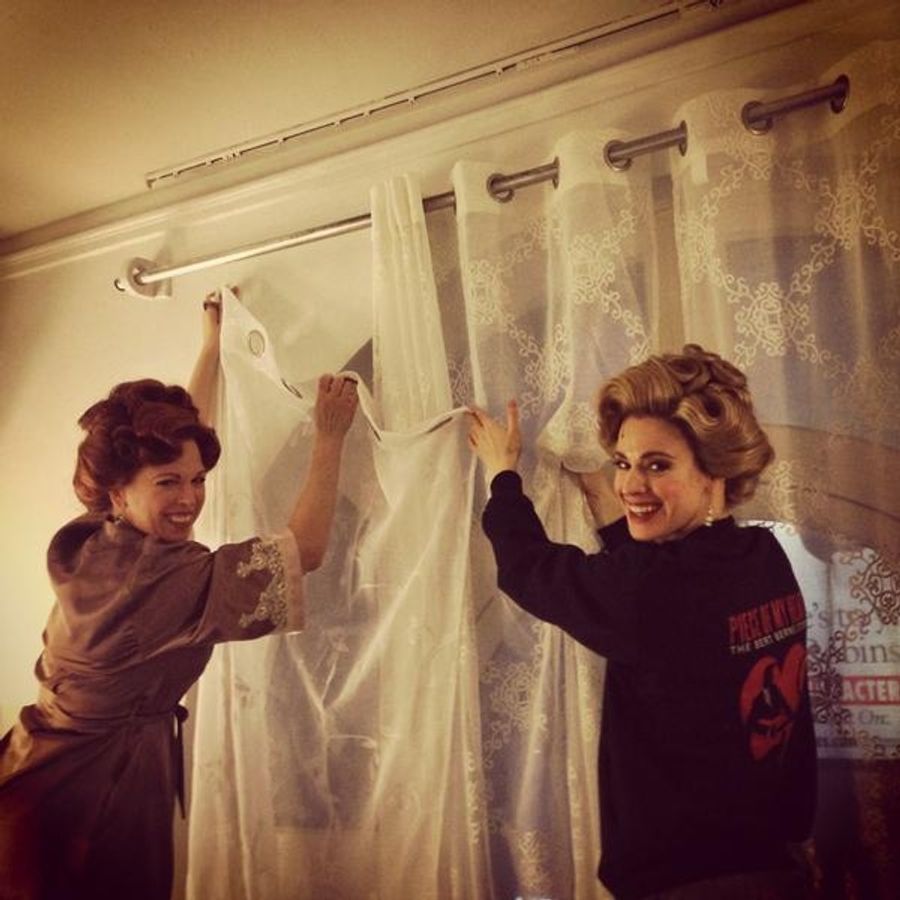 Photo Flash: Saturday Intermission Pics - 3/28 Part 2 - Halle Berry Visits CINDERELLA, SOMETHING ROTTEN Takes First #SIP, and More! Image