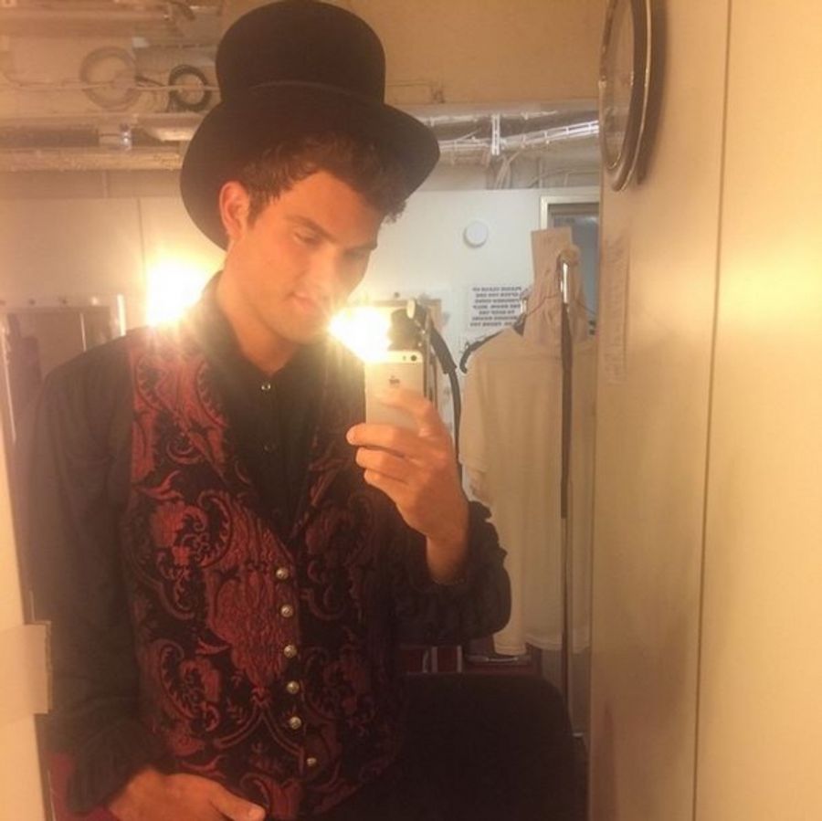 Photo Flash: Saturday Intermission Pics - 3/28 Part 2 - Halle Berry Visits CINDERELLA, SOMETHING ROTTEN Takes First #SIP, and More! Image