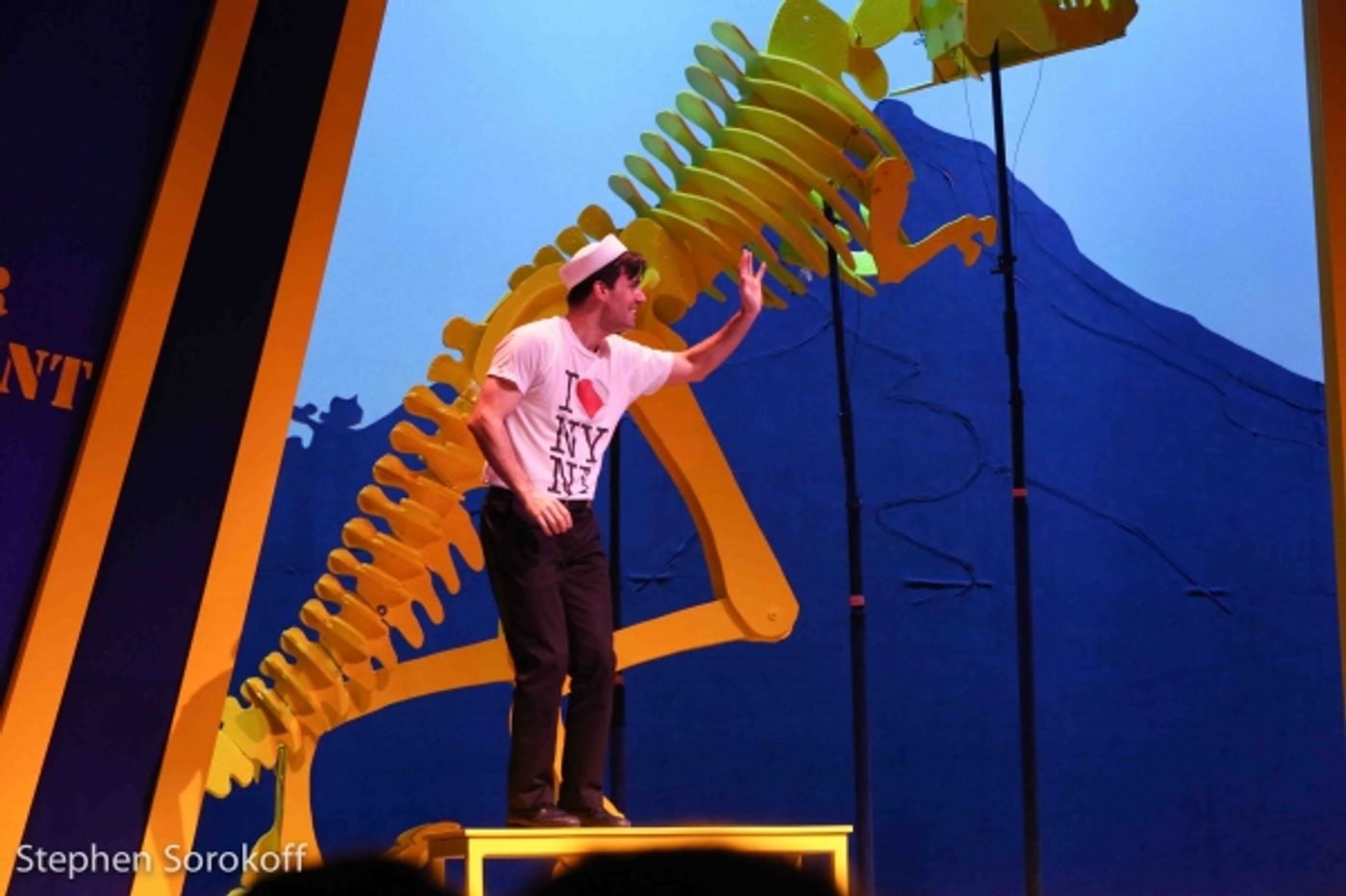 Photo Coverage: INSIDE BROADWAY Visits ON THE TOWN  Image