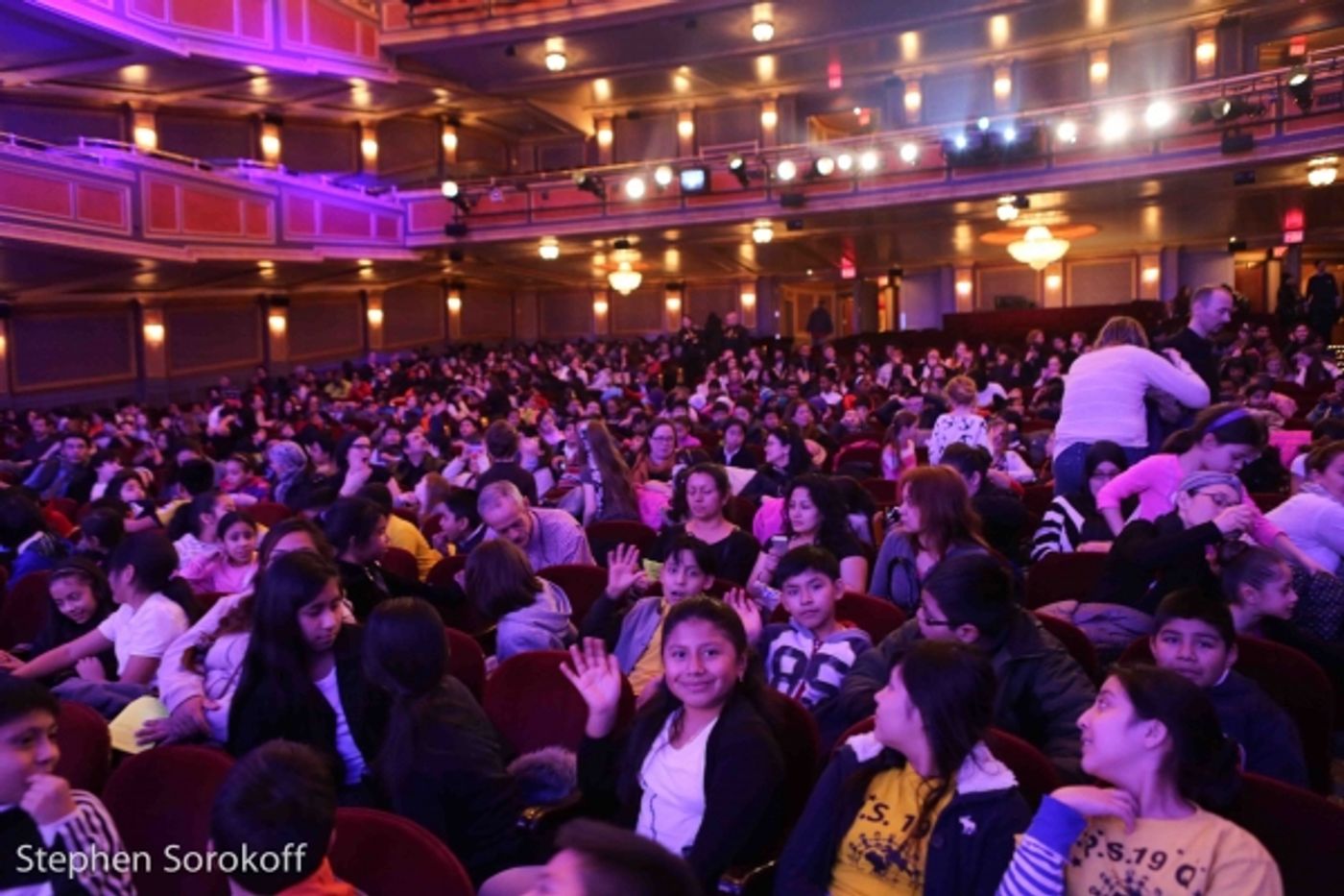 Photo Coverage: INSIDE BROADWAY Visits ON THE TOWN  Image