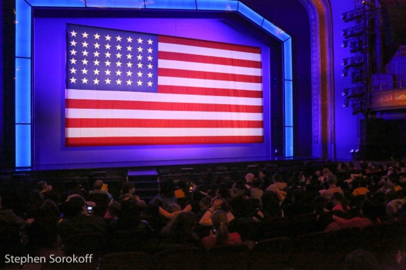 Photo Coverage: INSIDE BROADWAY Visits ON THE TOWN  Image