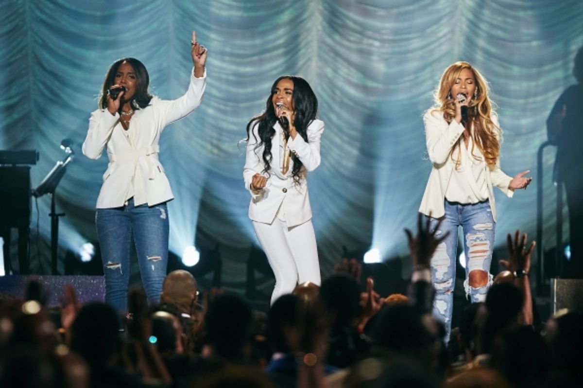 Michelle Williams sings ''Say Yes'', joined by Kelly Rowland and Beyonce at 