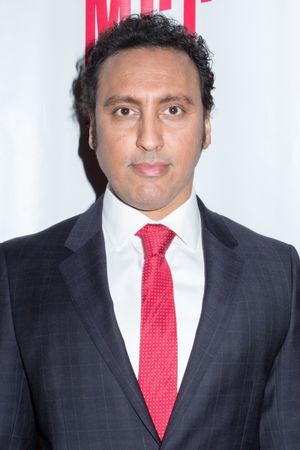 Aasif Mandvi Photo