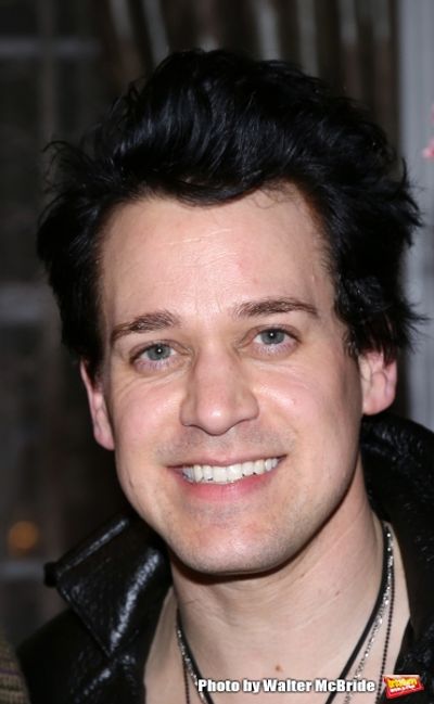 T.R. Knight  Photo