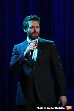 Matthew Morrison  Photo