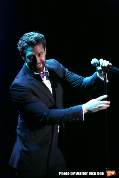 Matthew Morrison  Photo