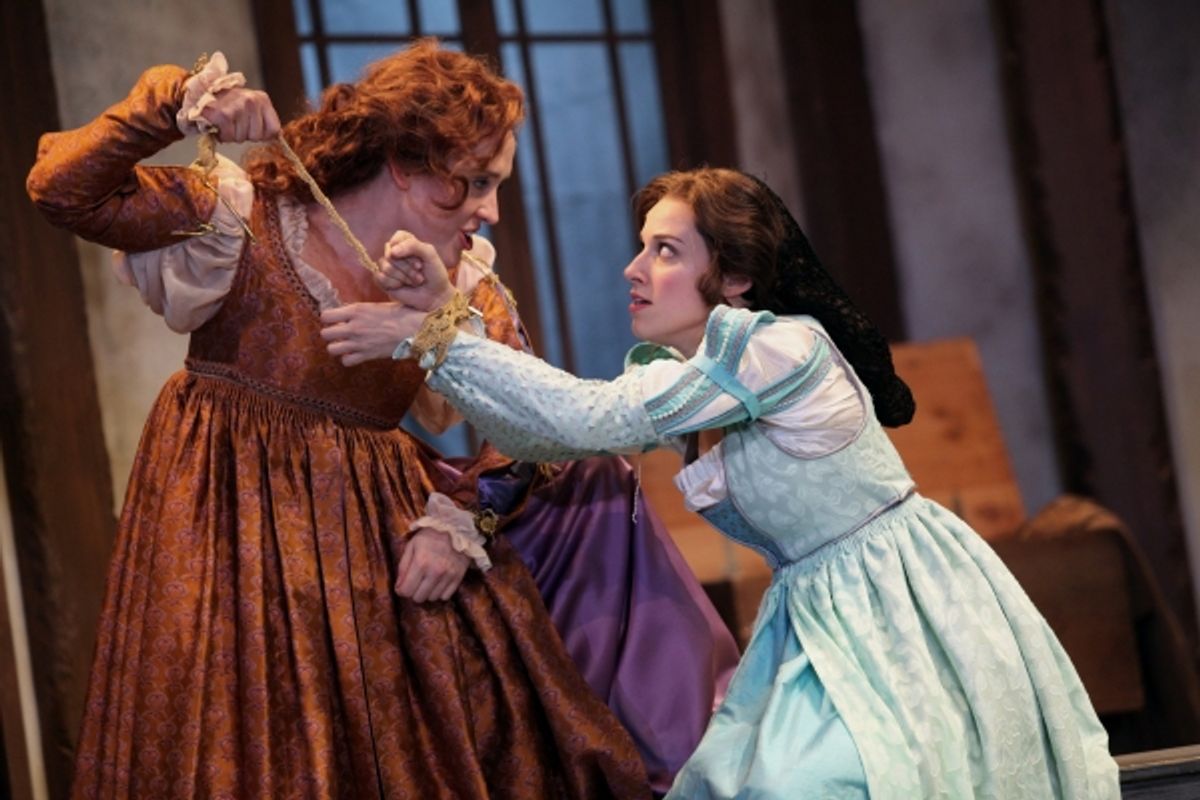 Kelly Mengelkoch as Kate and Caitlin McWethy as Bianca at 