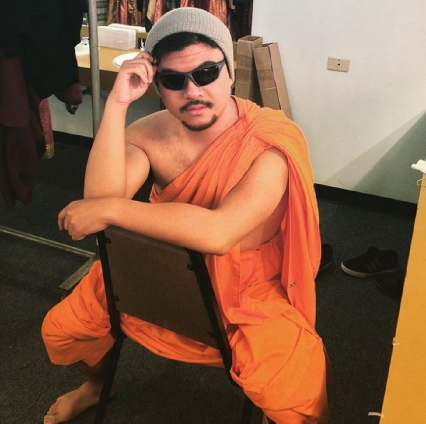 Photo Flash: Saturday Intermission Pics - 4/04 - HONEYMOON IN VEGAS Takes Final #SIP, PIPPIN Cast Hunts Easter Eggs, and More!  Image