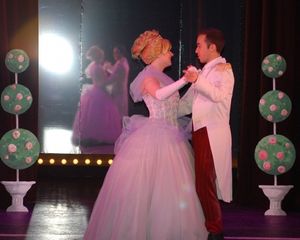 Allie Eibler, Michael Verre
 Photo