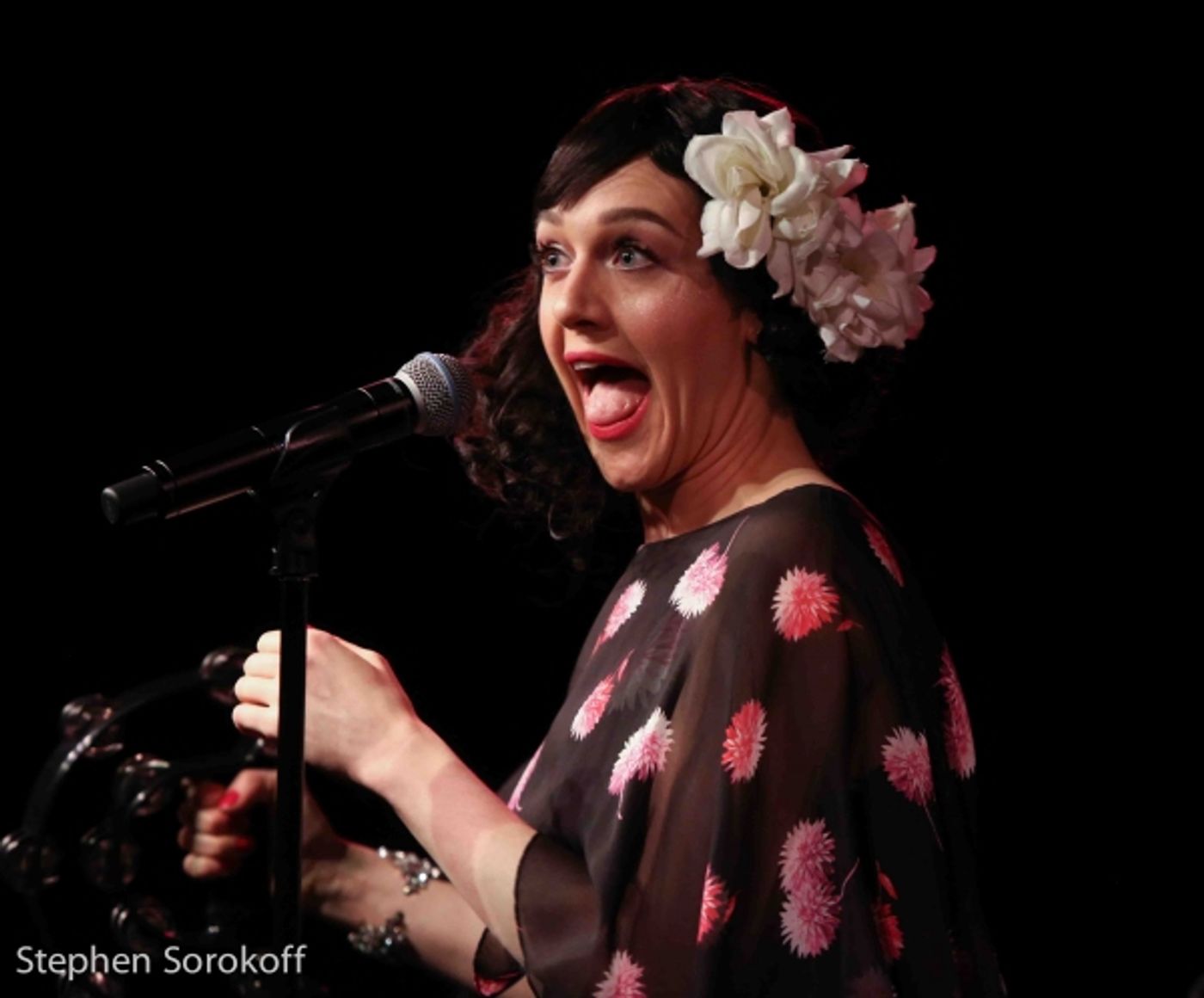 Photo Coverage: Tony Winner Lena Hall Makes Cafe Carlyle Debut!  Image