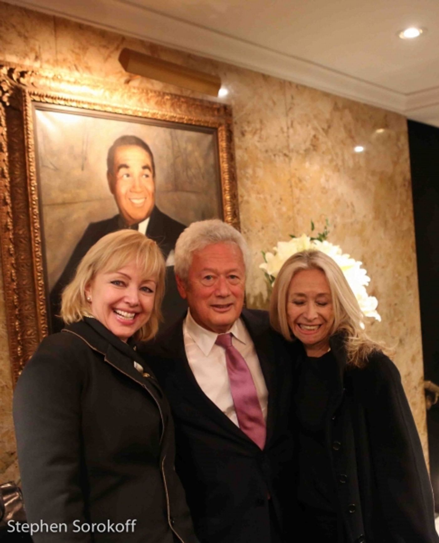 Photo Coverage: Tony Winner Lena Hall Makes Cafe Carlyle Debut!  Image