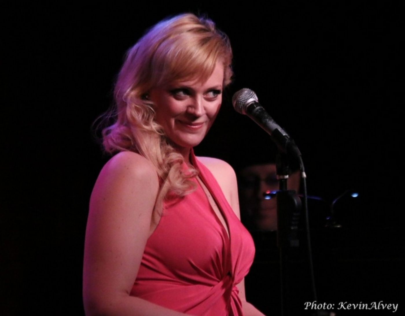 Photo Flash: Andrew Rannells & Amy Spanger Join ON THE TOWN's Elizabeth Stanley at Birdland  Image