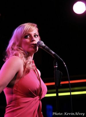 Elizabeth Stanley Photo