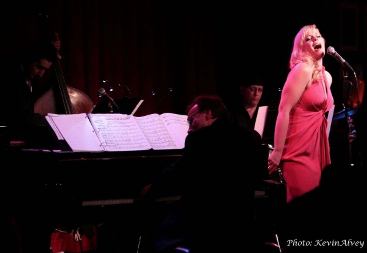 Photo Flash: Andrew Rannells & Amy Spanger Join ON THE TOWN's Elizabeth Stanley at Birdland  Image