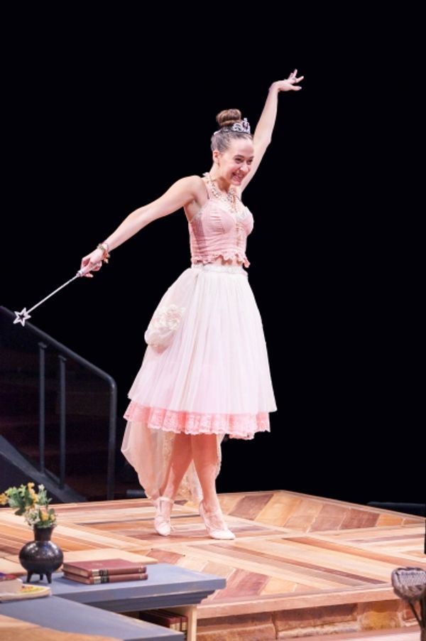 Rachel Esther Tate as Nina  Photo