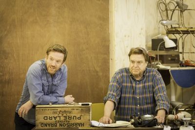 Damian Lewis, John Goodman Photo