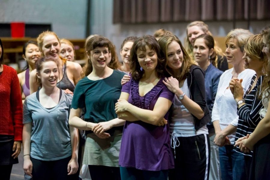 Photo Flash: In Rehearsal for Lyric Opera's CAROUSEL with Laura Osnes and Steven Pasquale! Image
