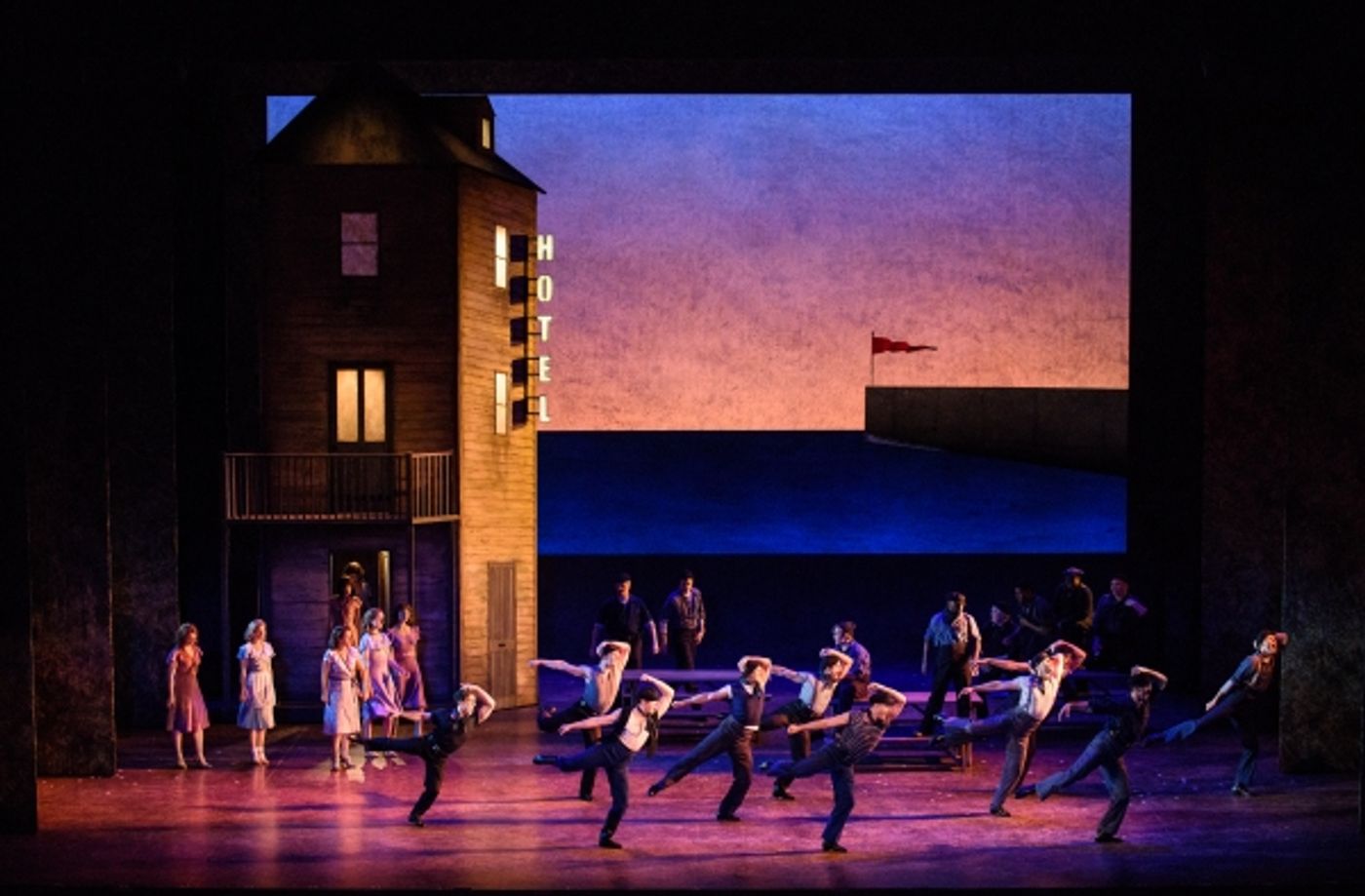 Photo Flash: First Look at Laura Osnes, Steven Pasquale & More in Lyric Opera of Chicago's Stunning CAROUSEL!  Image