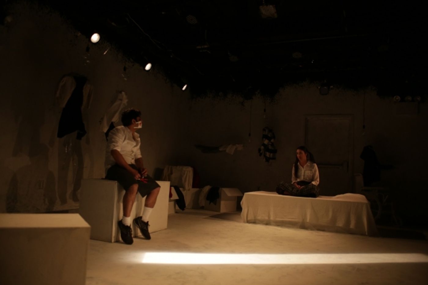 Photo Flash: First Look at GRUESOME PLAYGROUND INJURIES, Opening Tonight at Teatro Circulo  Image