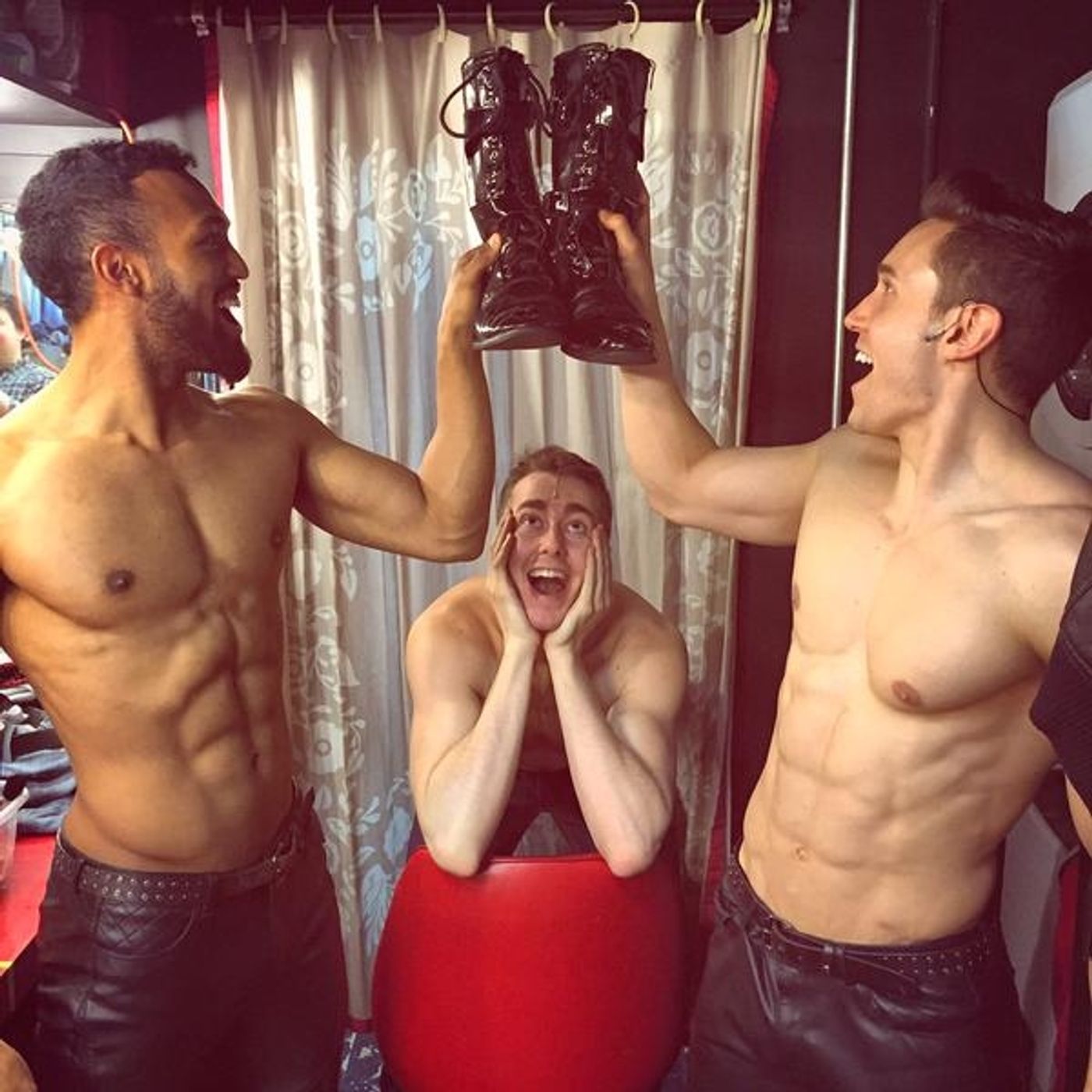 Photo Flash: Saturday Intermission Pics, 4/11 - DR. ZHIVAGO's First #SIP, FINDING NEVERLAND, WICKED, and More! Photo Flash: Saturday Intermission Pics, 4/11 - DR. ZHIVAGO's First #SIP, FINDING NEVERLAND, WICKED, and More! Image