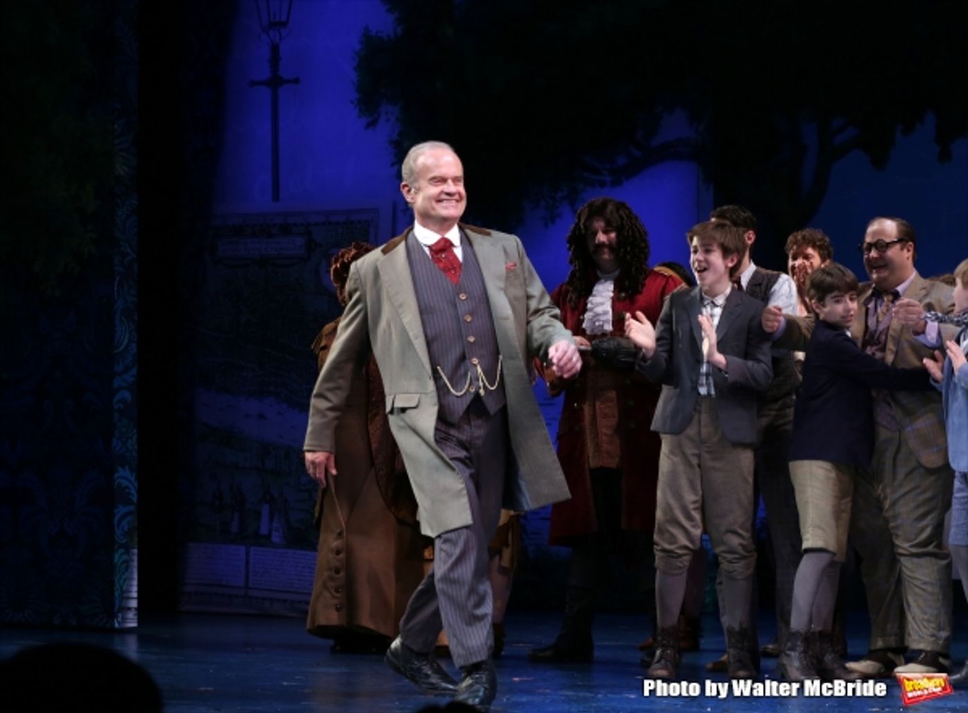 Photo Coverage: They Own the Night- FINDING NEVERLAND Cast Takes Opening Night Bows!  Image