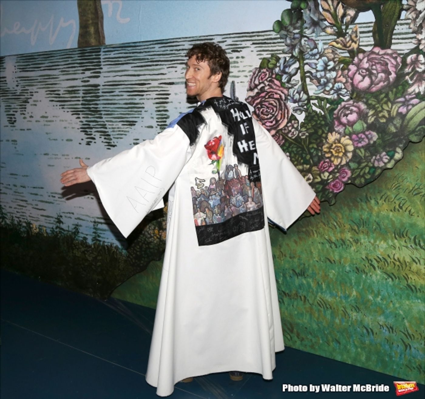 Exclusive Photo Coverage: Inside the FINDING NEVERLAND Gypsy Robe Ceremony! Image