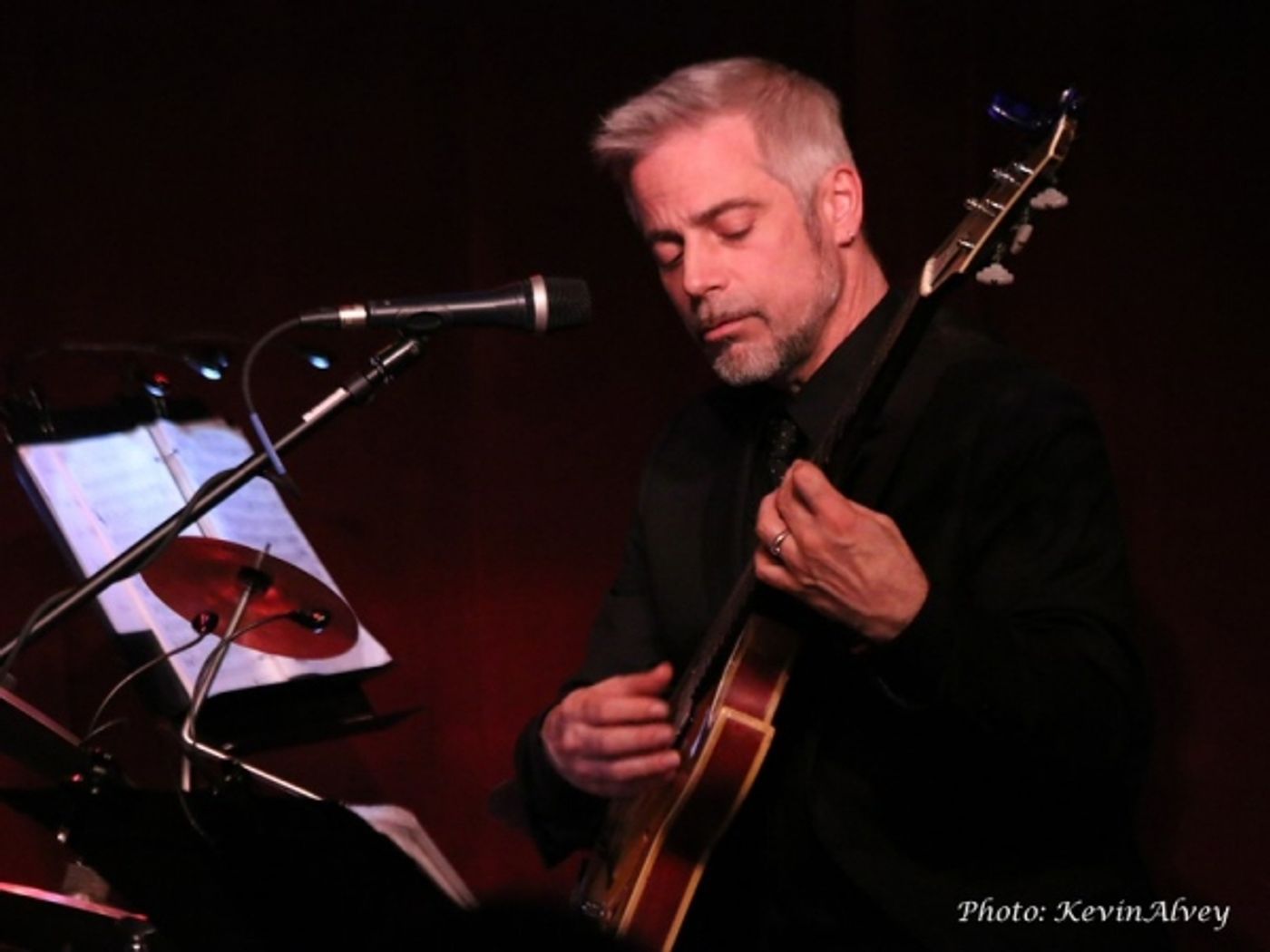Photo Flash: Todd Murray Brings 'CROON' to Birdland  Image