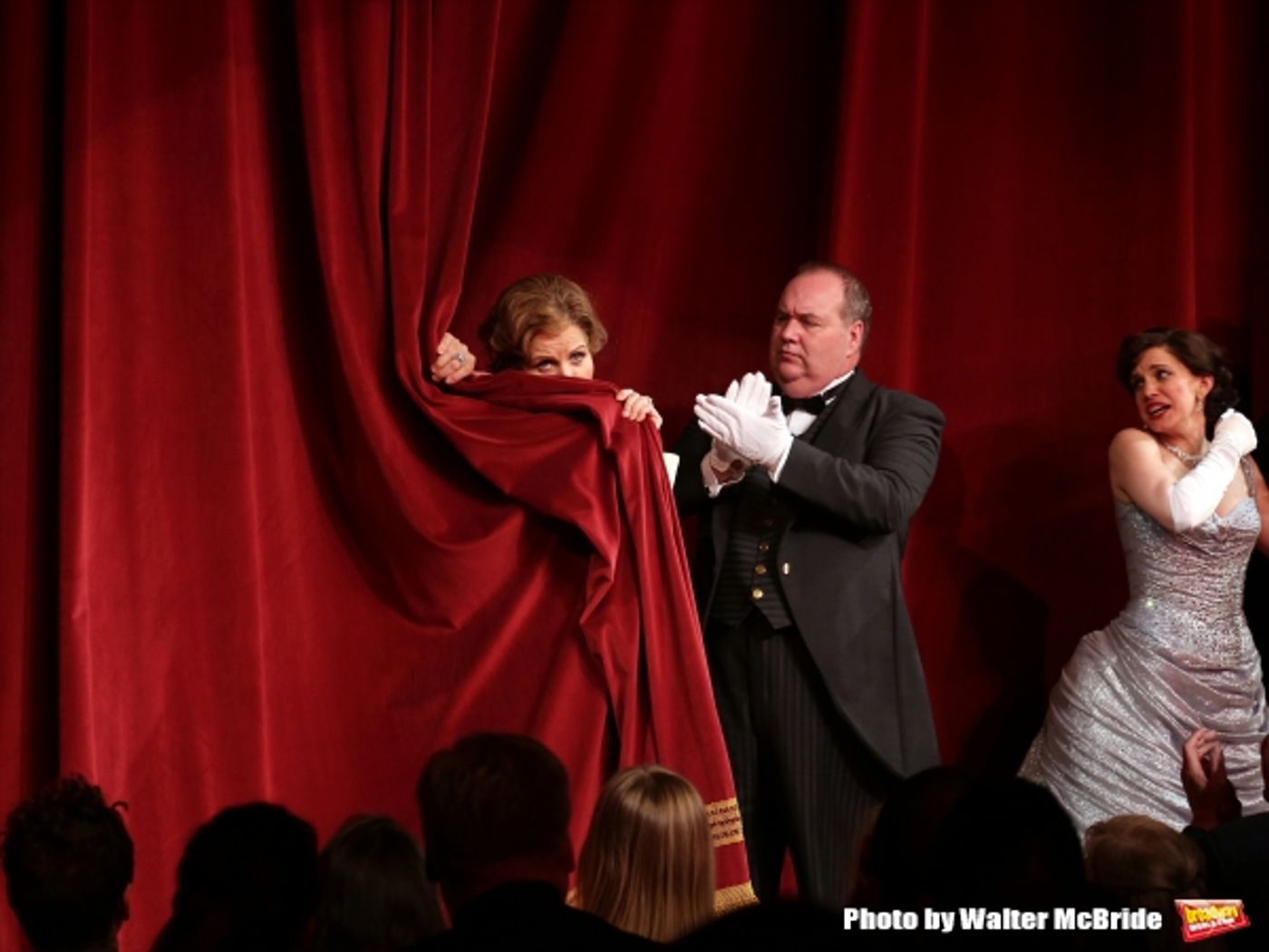 Photo Coverage: La Diva Arrives! LIVING ON LOVE Takes Opening Night Bows  Image