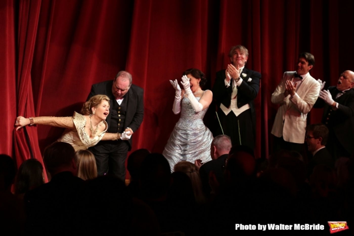 Photo Coverage: La Diva Arrives! LIVING ON LOVE Takes Opening Night Bows  Image