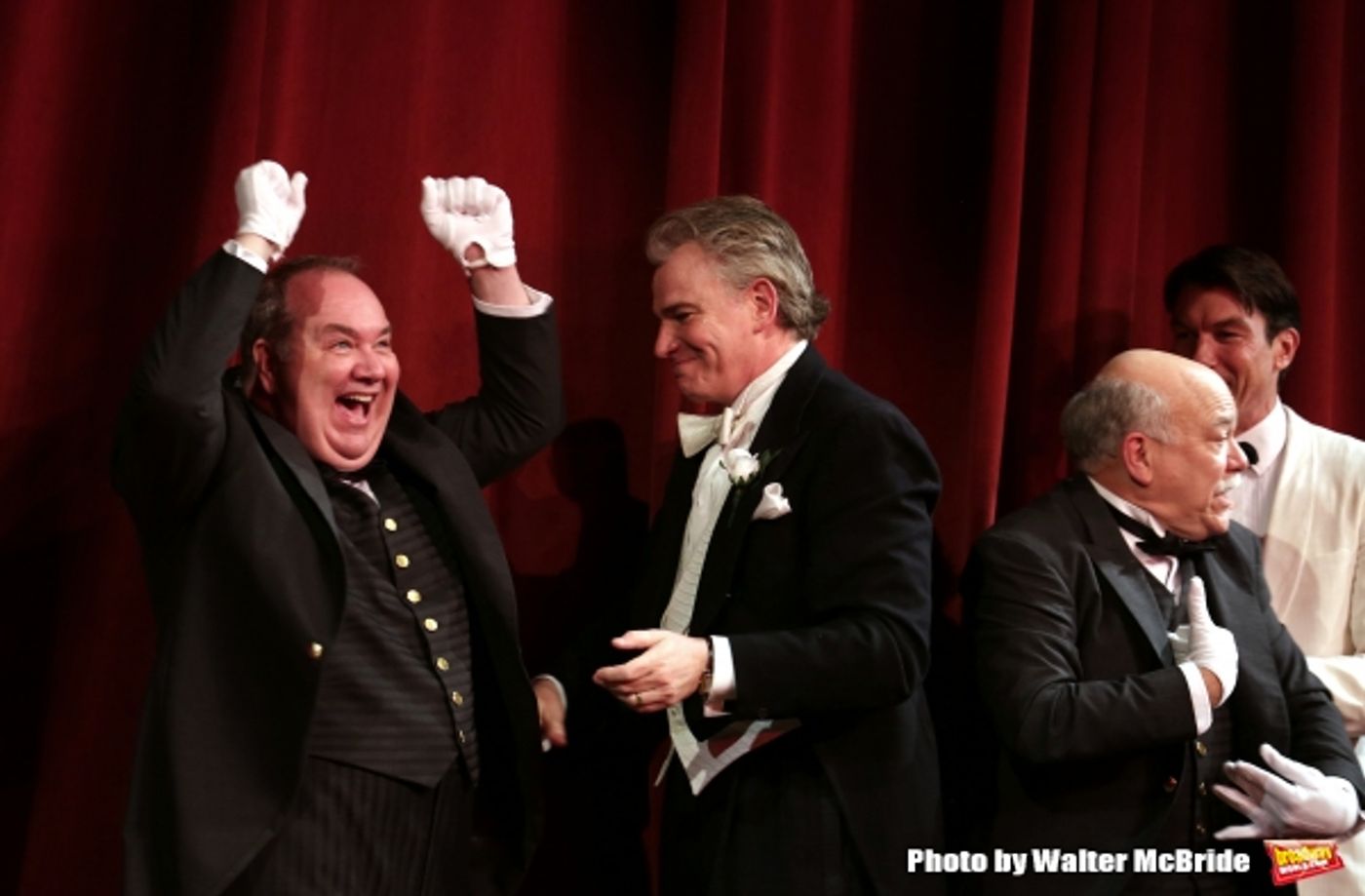 Photo Coverage: La Diva Arrives! LIVING ON LOVE Takes Opening Night Bows  Image