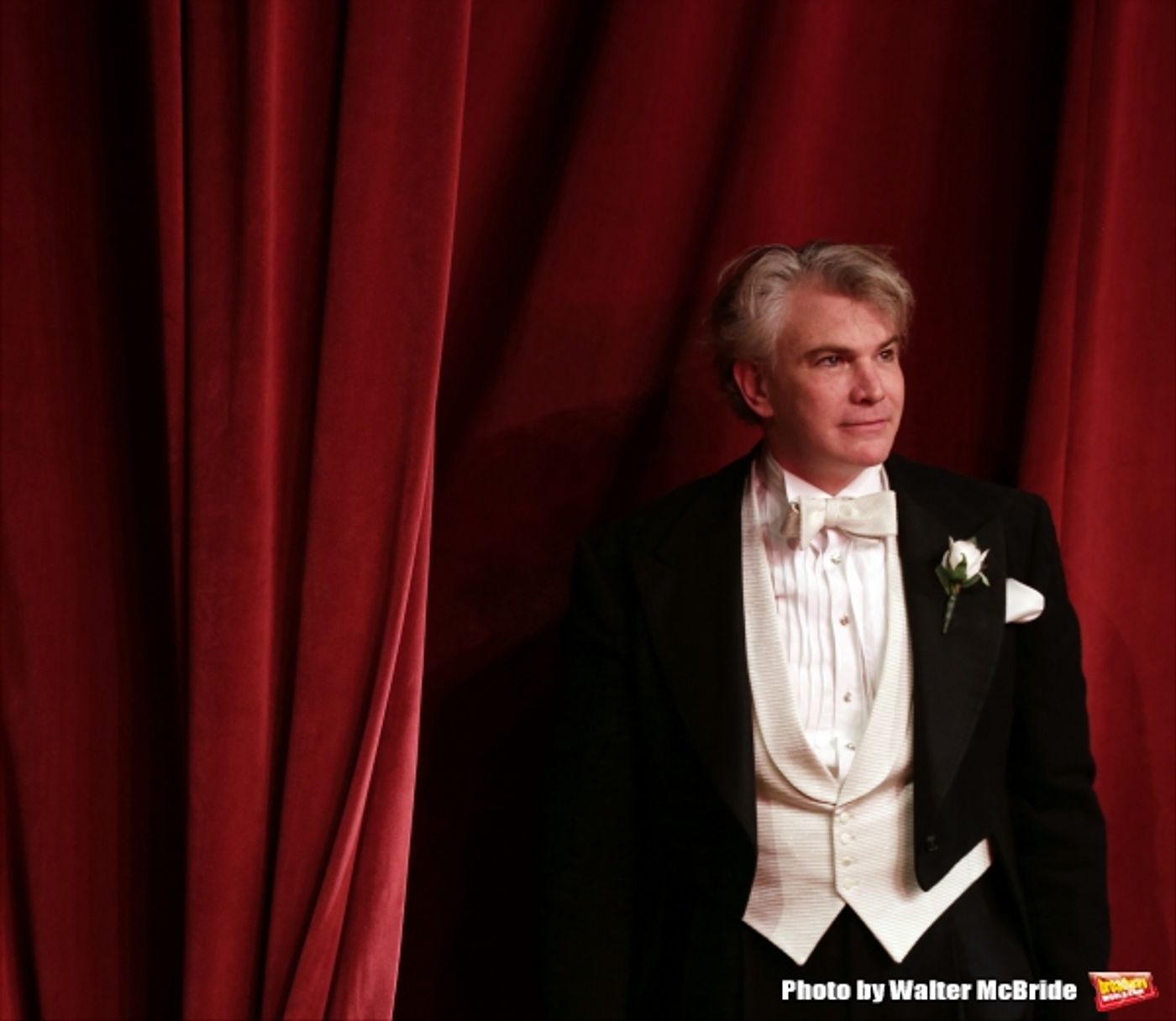 Photo Coverage: La Diva Arrives! LIVING ON LOVE Takes Opening Night Bows  Image