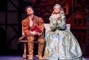 John Cariani and Kate Reinders Photo