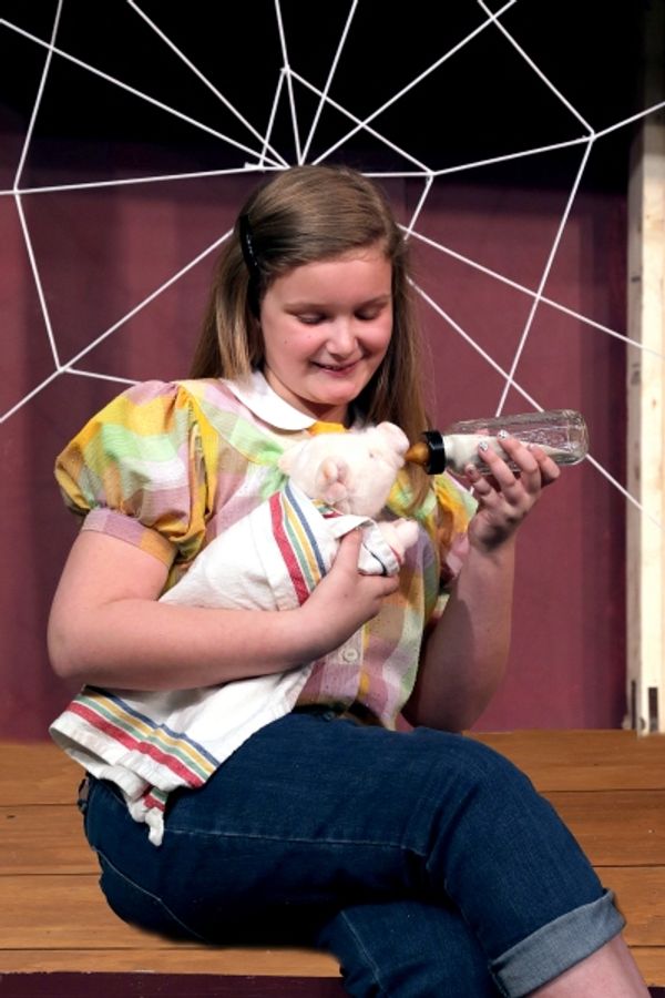 Caitlyn Dean as Fern Arable Photo