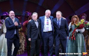 Casey Nicholaw, John O''Farrell, Karey Kirkpatrick, Wayne Kirkpatrick with the cast  Photo