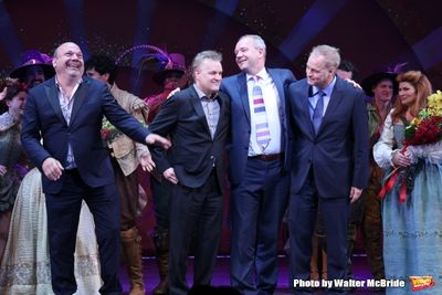 Casey Nicholaw, John O''Farrell, Karey Kirkpatrick, Wayne Kirkpatrick with the cast  Photo