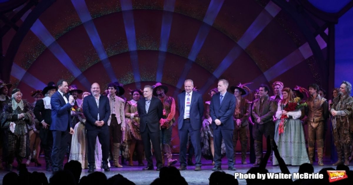 Kevin McCollum, Casey Nicholaw, John O''Farrell, Karey Kirkpatrick, Wayne Kirkpatrick with the cast  at 
