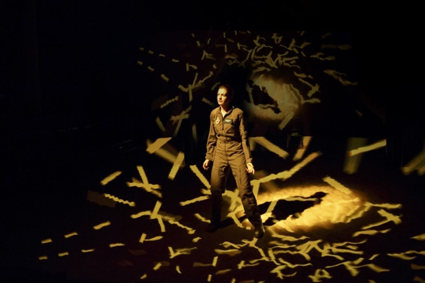 Photo Flash: Anne Hathaway Takes The Public Theater in One-Woman Show GROUNDED  Image