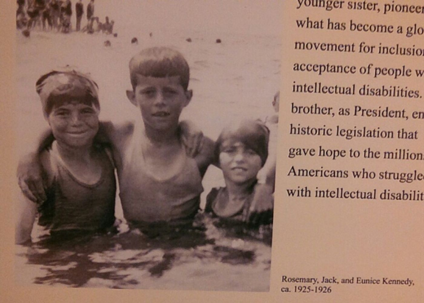 Photo Flash: Beautiful Soup's 28 MARCHANT AVENUE Star Visits The Kennedy Library Photo Flash: Beautiful Soup's 28 MARCHANT AVENUE Star Visits The Kennedy Library Image