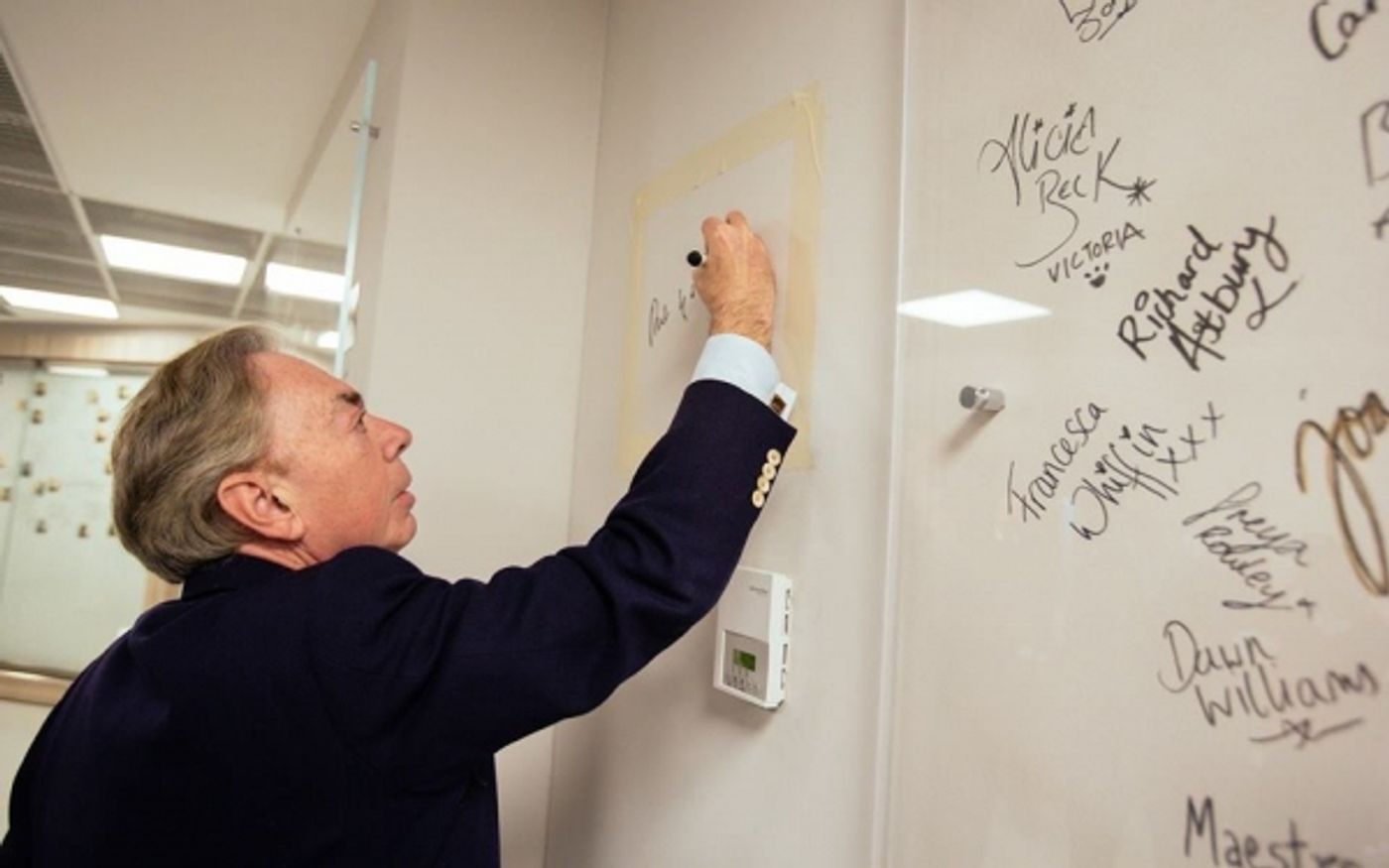 Photo Flash: Andrew Lloyd Webber With the Cast of THE PHANTOM OF THE OPERA at Zorlu Center  Image