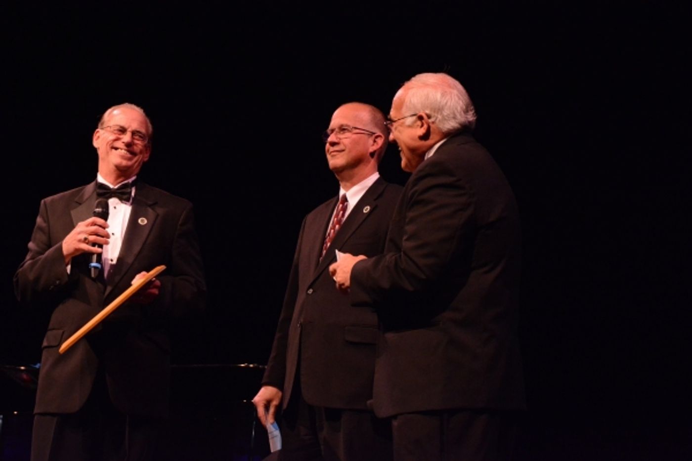 Photo Coverage: Ronan Tynan Plays Patchogue Theatre Gala Photo Coverage: Ronan Tynan Plays Patchogue Theatre Gala Image