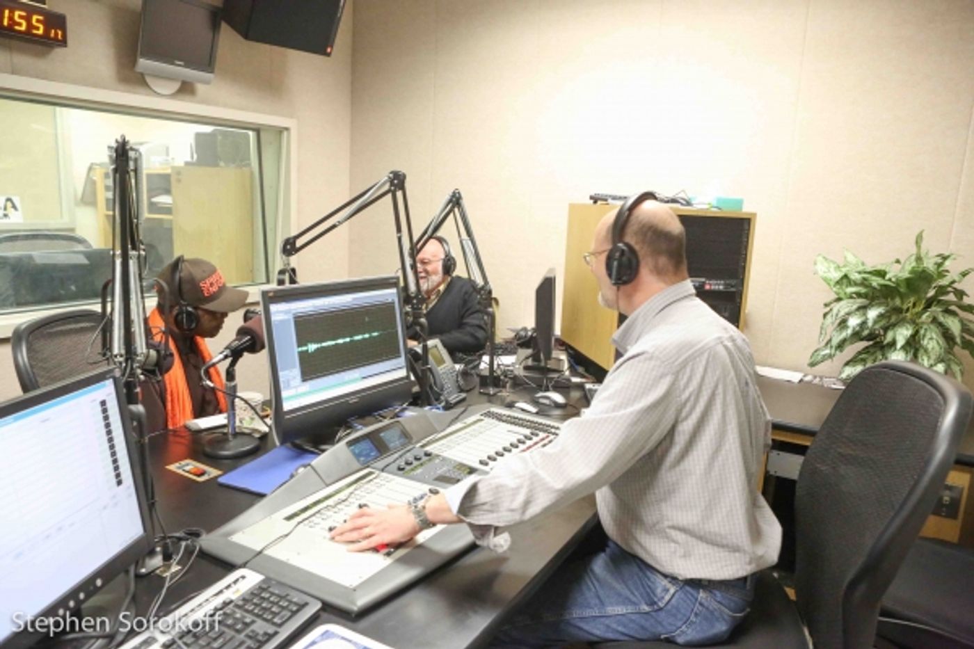 Photo Coverage: Ben Vereen Visits Backstage with Peter LeDonne Photo Coverage: Ben Vereen Visits Backstage with Peter LeDonne Image