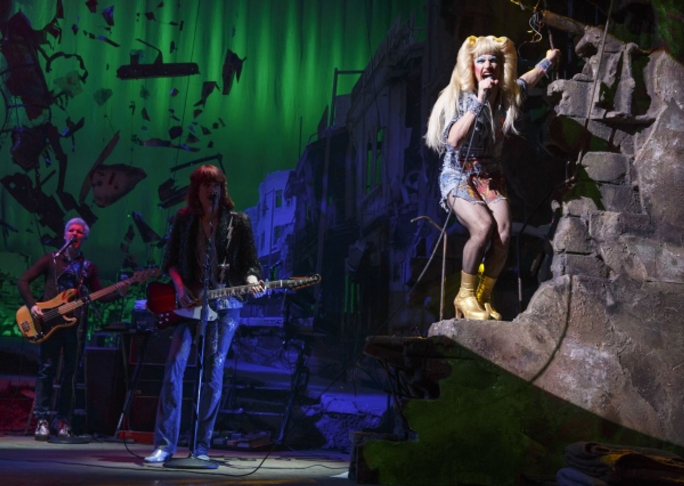 Photo Flash: A Fabulous First Look at Darren Criss and Rebecca Naomi Jones in HEDWIG on Broadway!  Image