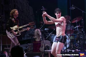 Darren Criss @ BroadwayWorld Darren Criss Photo