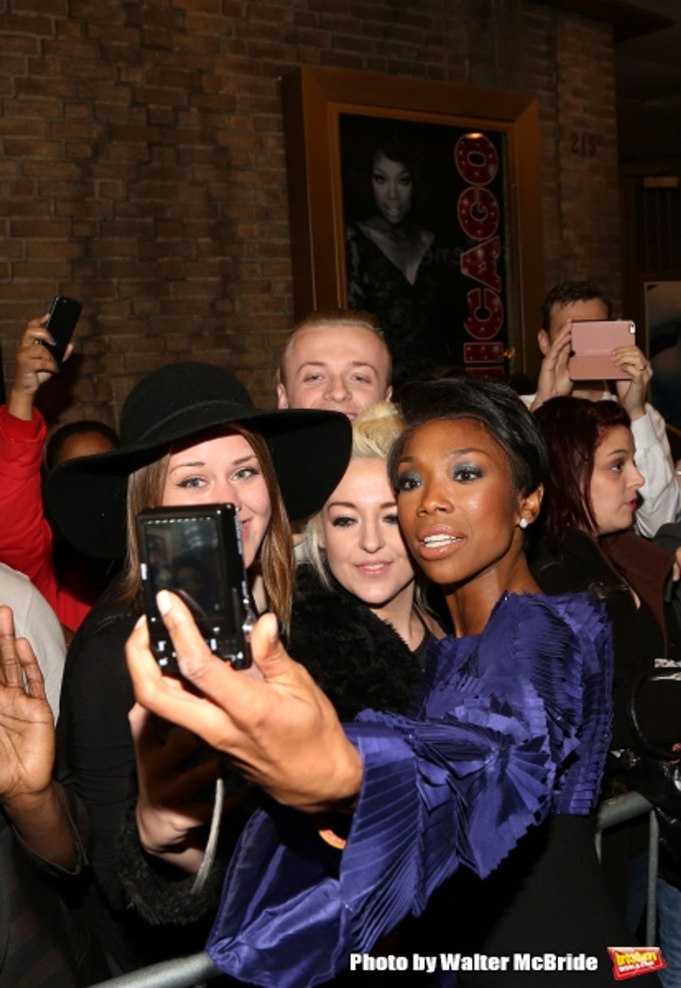 Photo Coverage: Broadway's Newest Murderess, Brandy Norwood, Greets Fans Backstage at CHICAGO! Image