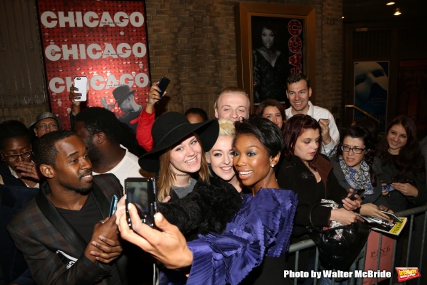 Photo Coverage: Broadway's Newest Murderess, Brandy Norwood, Greets Fans Backstage at CHICAGO! Image