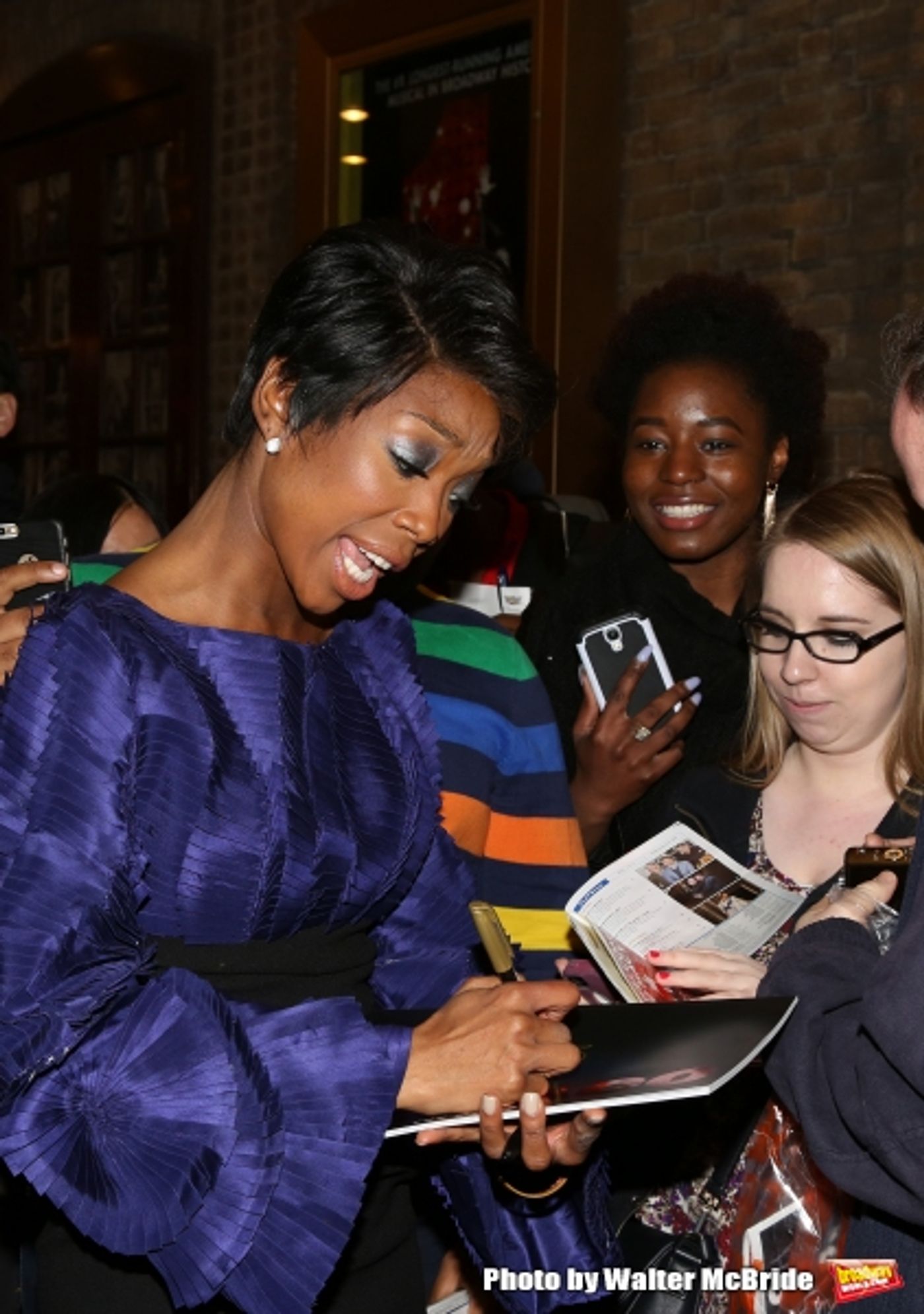 Photo Coverage: Broadway's Newest Murderess, Brandy Norwood, Greets Fans Backstage at CHICAGO! Image