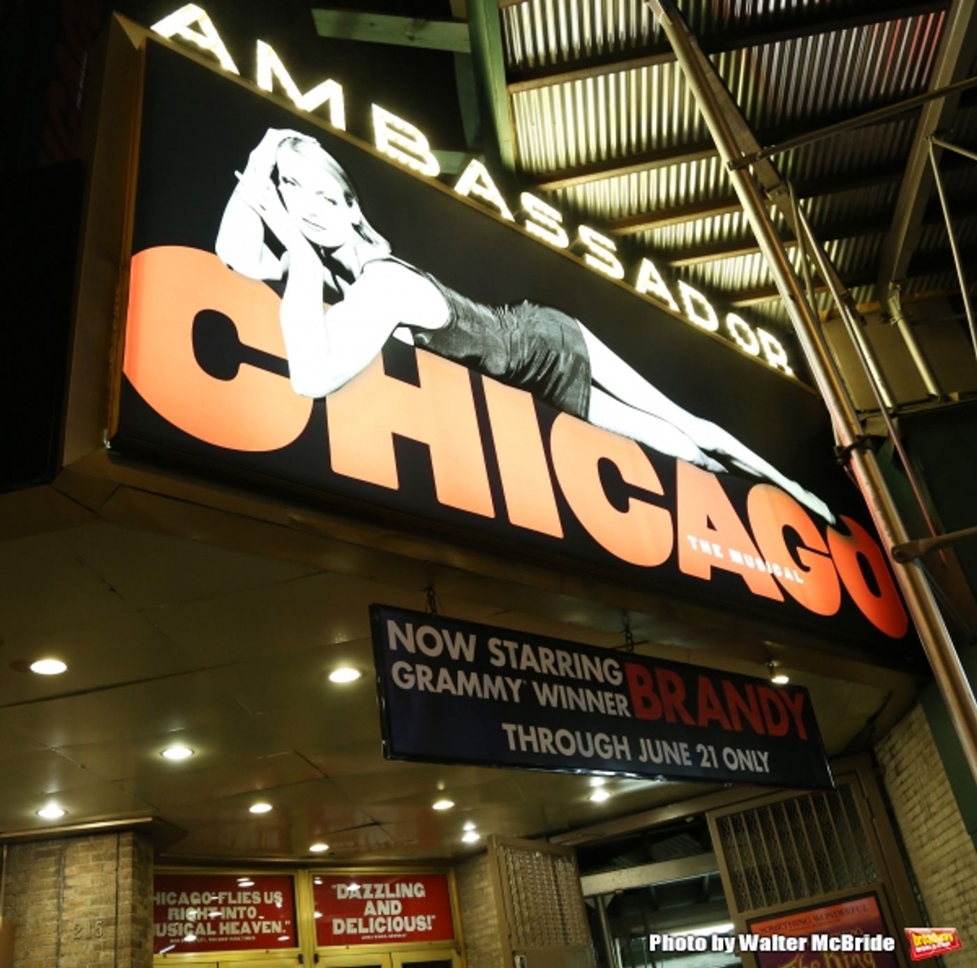 Photo Coverage: Broadway's Newest Murderess, Brandy Norwood, Greets Fans Backstage at CHICAGO! Image