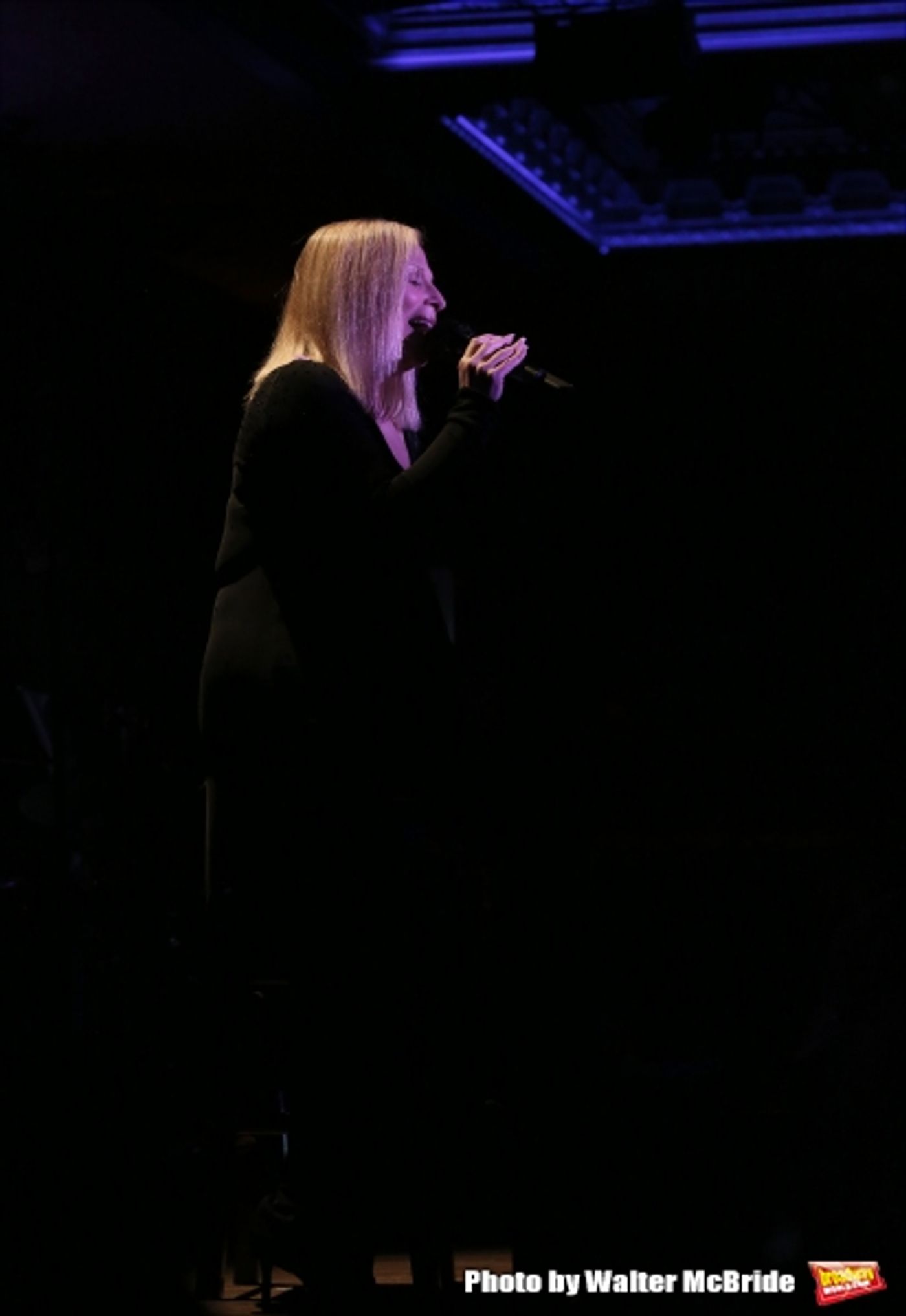 Exclusive Photo Coverage: Roslyn Kind Returns to 54 Below Exclusive Photo Coverage: Roslyn Kind Returns to 54 Below Image