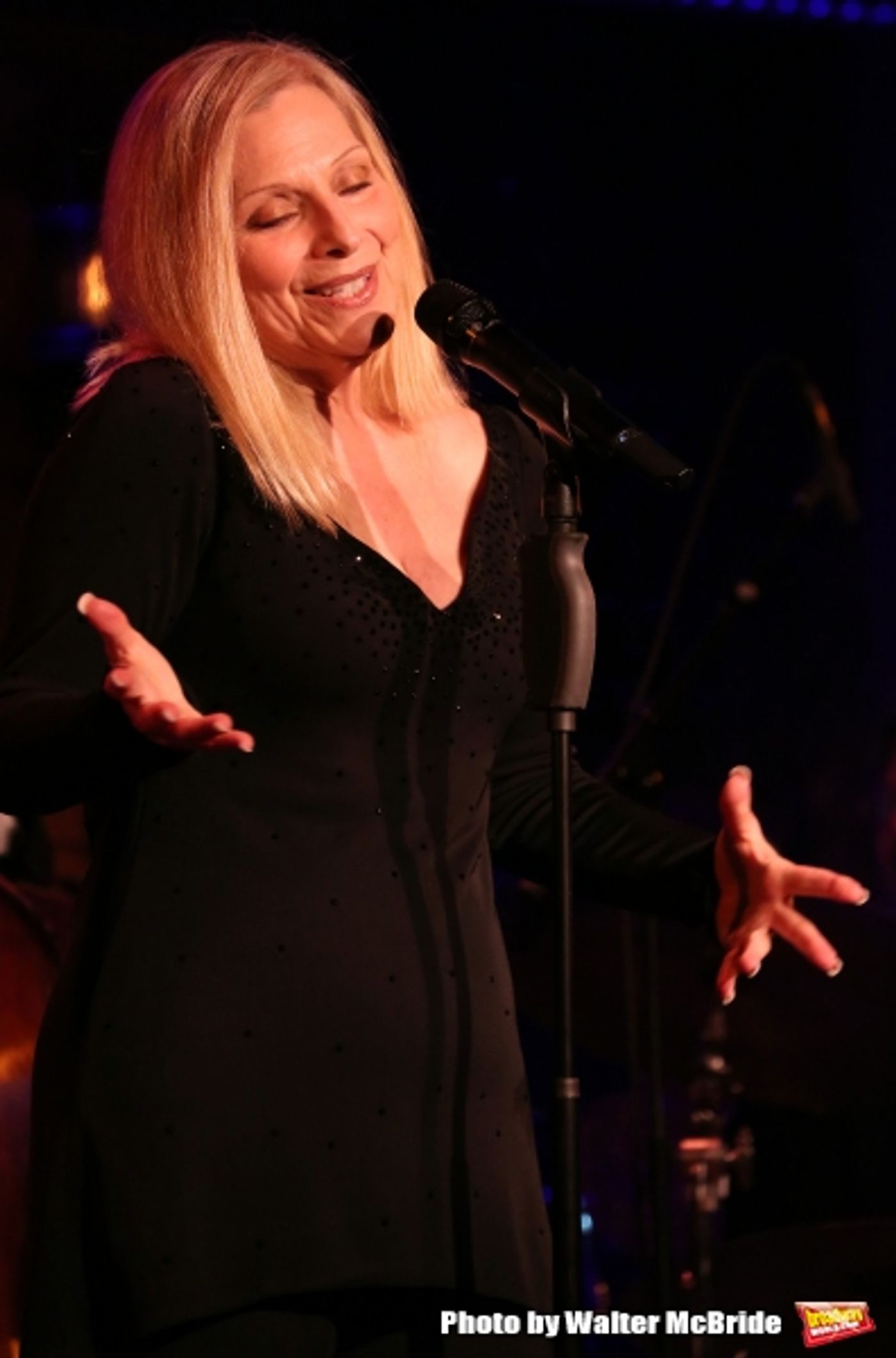 Exclusive Photo Coverage: Roslyn Kind Returns to 54 Below Exclusive Photo Coverage: Roslyn Kind Returns to 54 Below Image