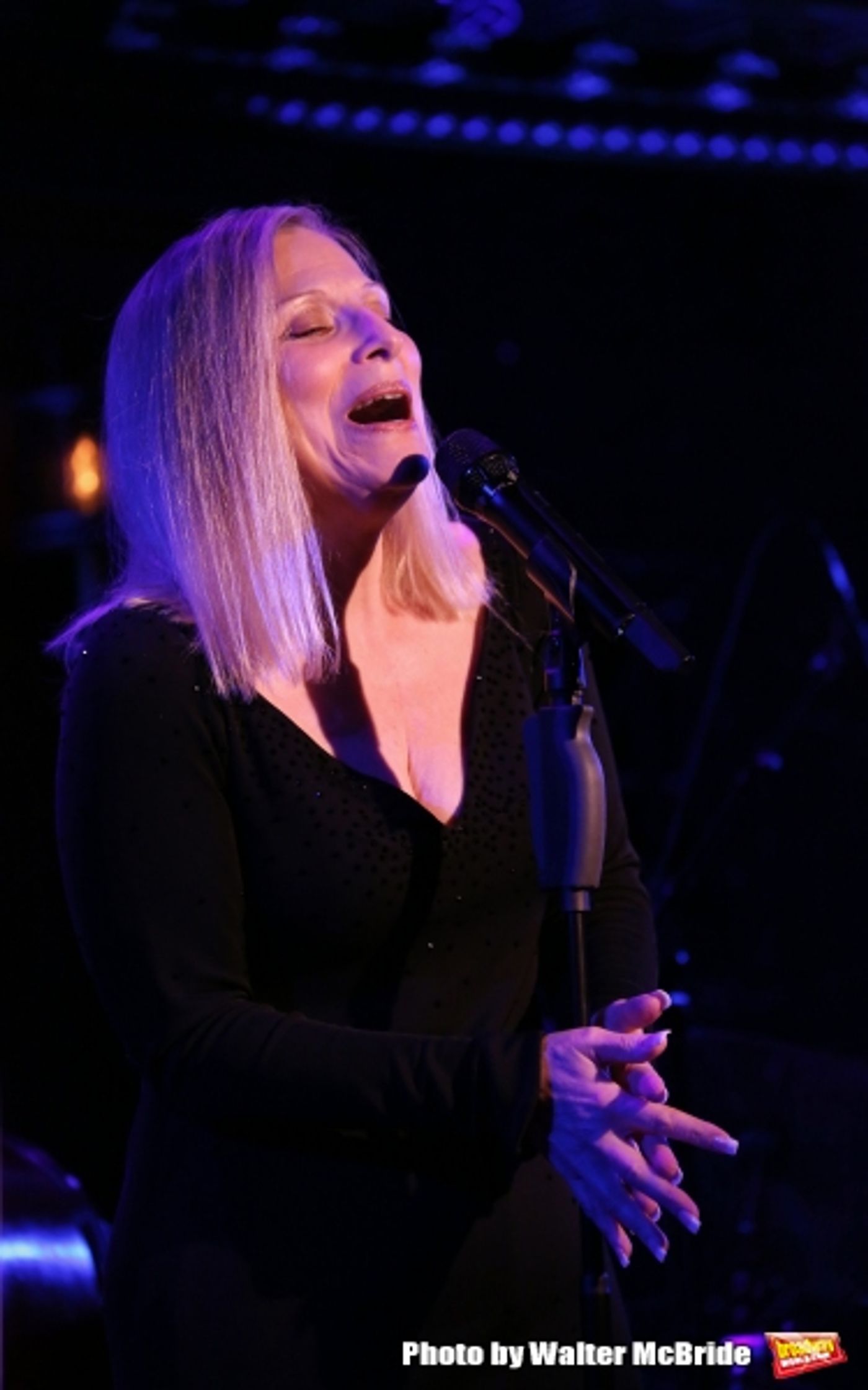 Exclusive Photo Coverage: Roslyn Kind Returns to 54 Below Exclusive Photo Coverage: Roslyn Kind Returns to 54 Below Image